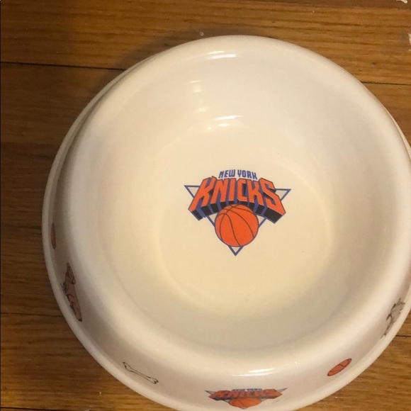 Ceramic Madison Square Garden NY Knicks Dog Bowl - Picture 4 of 5